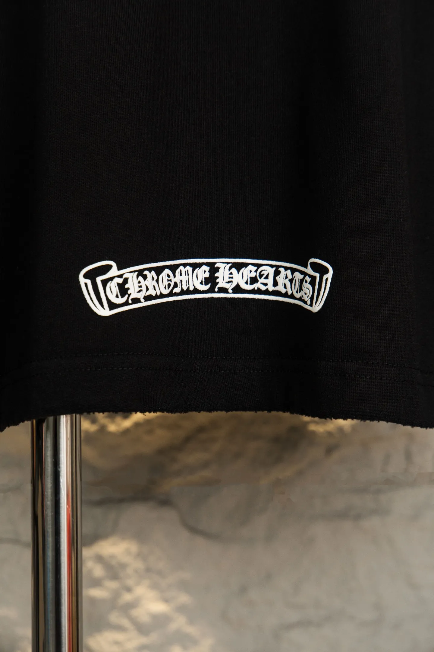 ：Y 100 Chrome Hearts 26ss New Arrival logo T Quality ！ ， ； 、 、 Classic ， ， 。 ， Breathable ， Retro 。 ， 、 ， 、 、 hold ， ， 。 ：Black White Size：S—XL